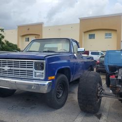 C10 3/4 FRAME & BED 1985 CHEVY 2WD ONLY