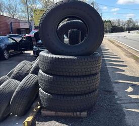 37 X 12.50 R17 Milestar Set of 4 Used In Premium Condition