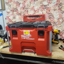 Milwaukee
PACKOUT 22 in. Rolling Modular Tool Box Low Profile Handle