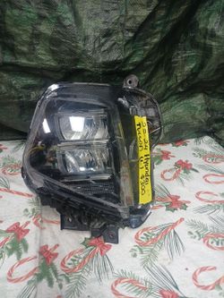 2022-24 Hyundai Tucson Left Headlight