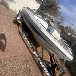 Bayliner Boat 