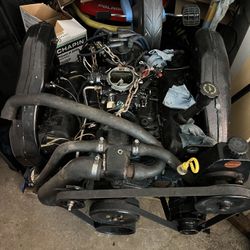 Mercury 4.3 L V6 Marine Motor.