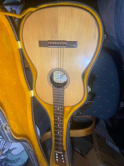 vintage 1970s Giannini classical guitar