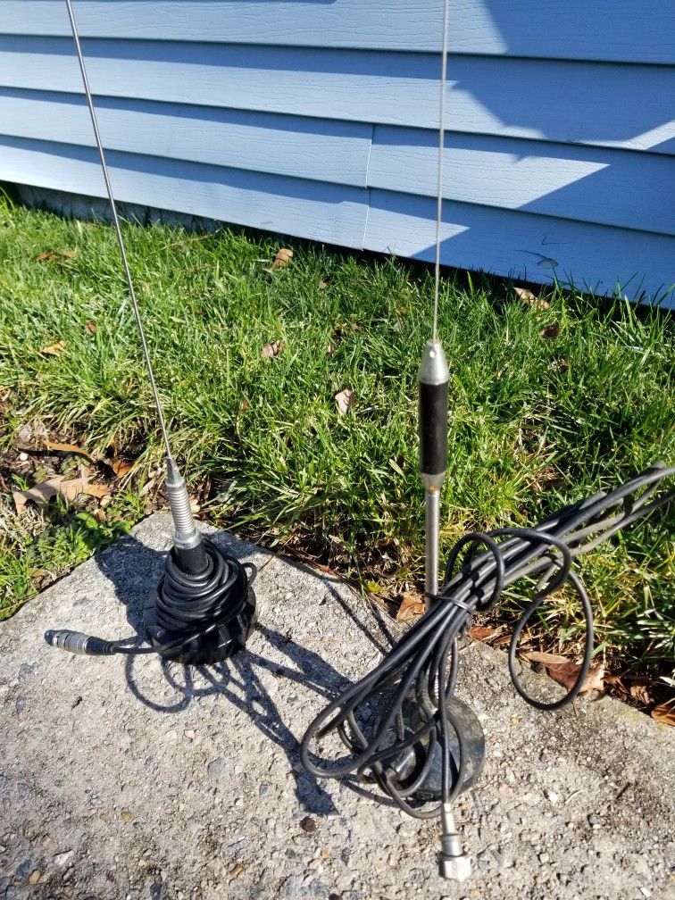 (2)CB Antennas, Radio Shack the taller one for Sale in Chesapeake, VA