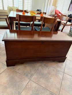 Beautiful true vintage LANE cedar chest. Reduced price today- 9-12!!
