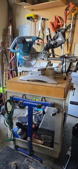 Makita Slide Compound Miter Saw