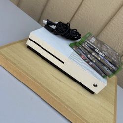 Xbox One S Console Bundle with 4 Games and Cable Model 1681 White No Controls 