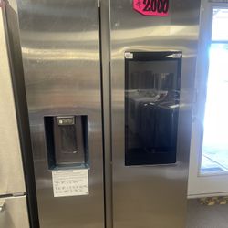 Samsung Side By Side Family Hub Refrigerator 