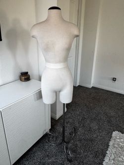Half body mannequin