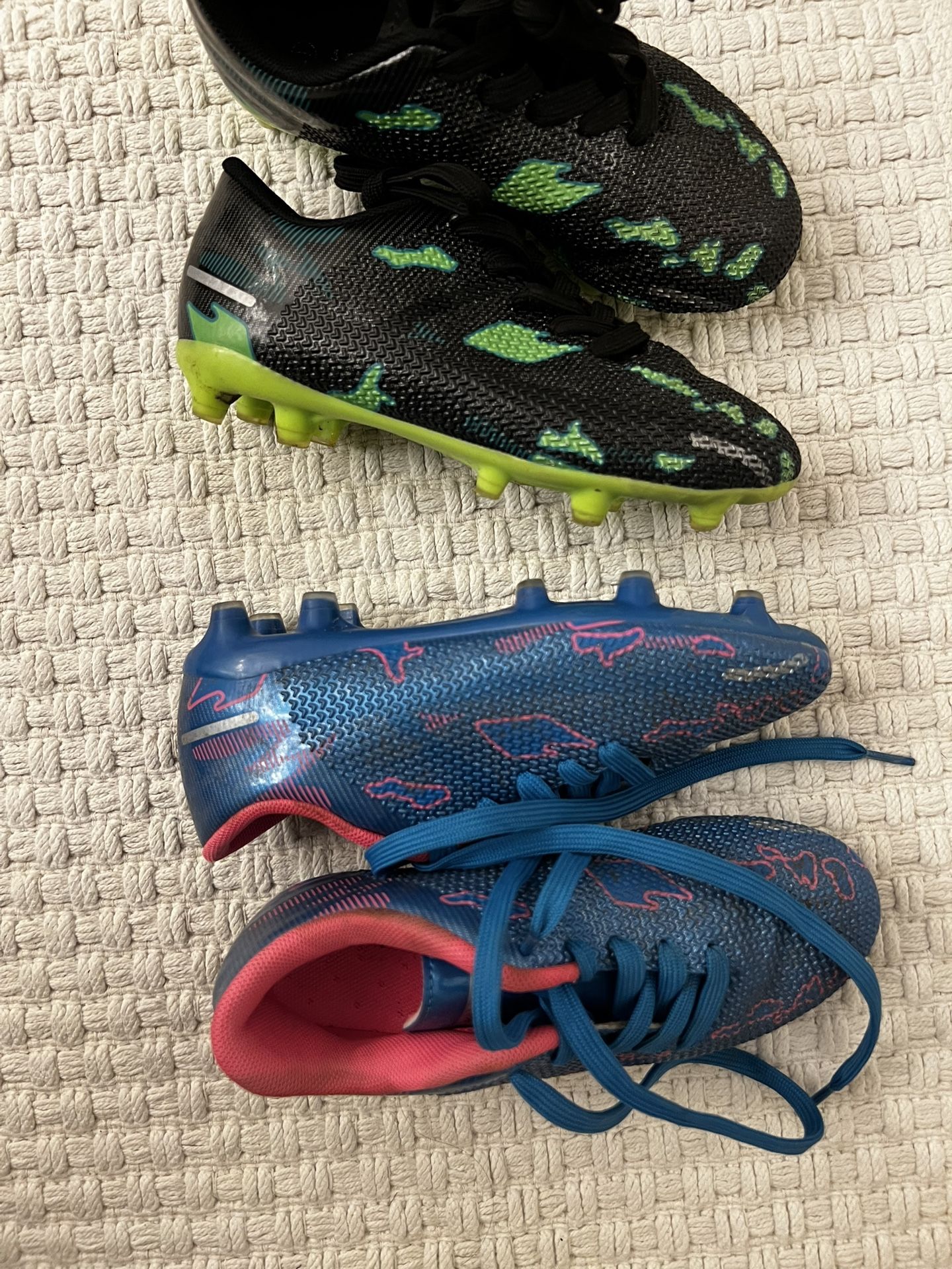Kids Soccer Shoes