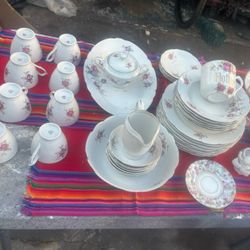 C Melow Made In England 🏴󠁧󠁢󠁥󠁮󠁧󠁿 Fine China Big Set 