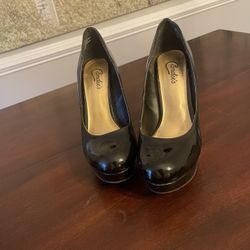 Solid Black Candies size 8 high heels stilettos super sexy
