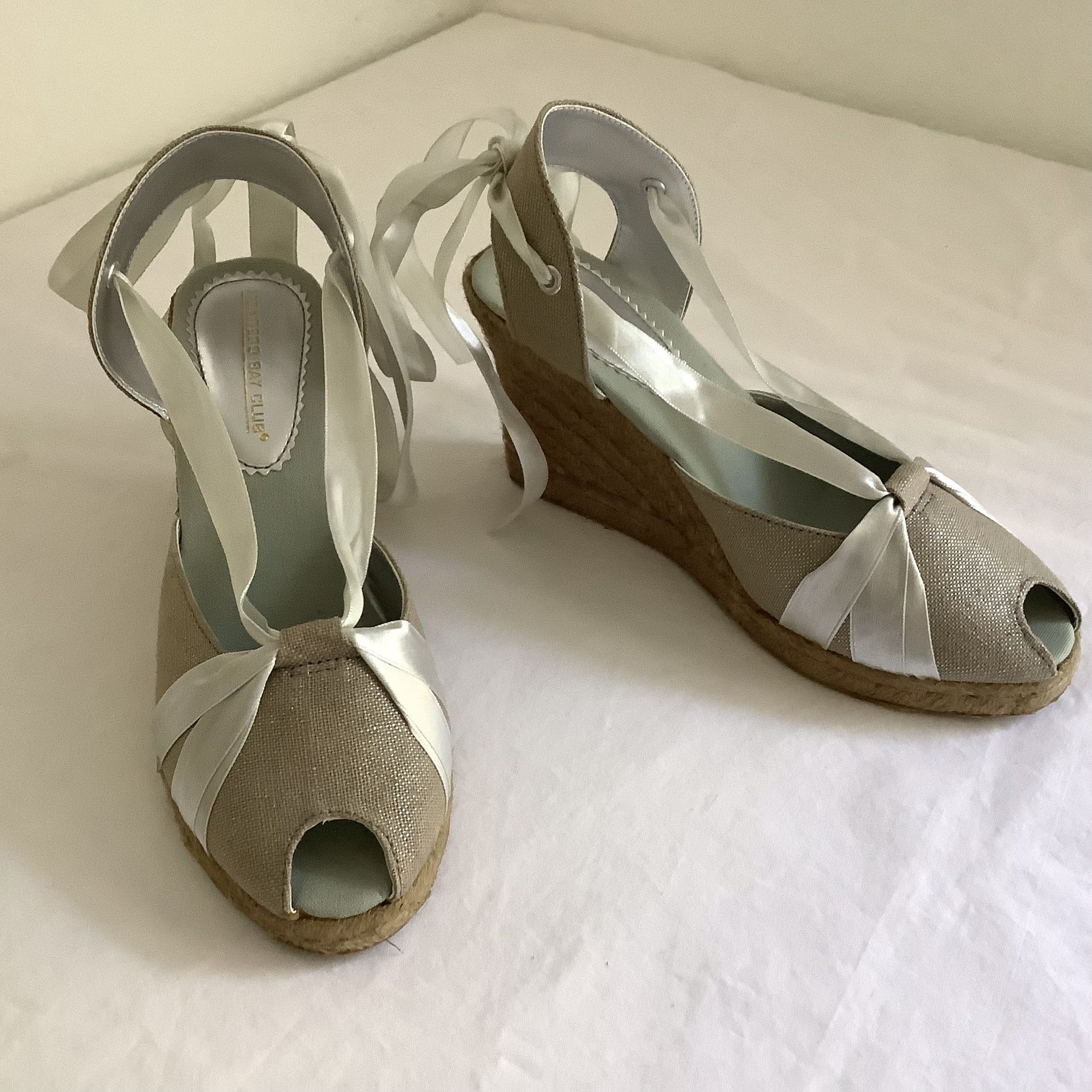 Y2K New Women Espadrille Wedges Size 7 Color Gray-Silver