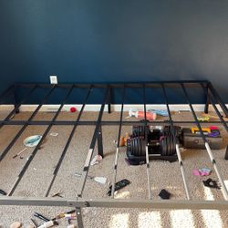 California king Metal Bedframe