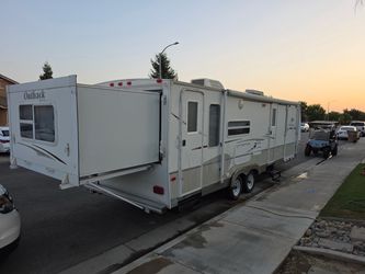 2006 Keystone camping trailer (contact info removed)