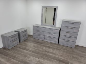 Set de Cuarto nuevo  / new bedroom Set