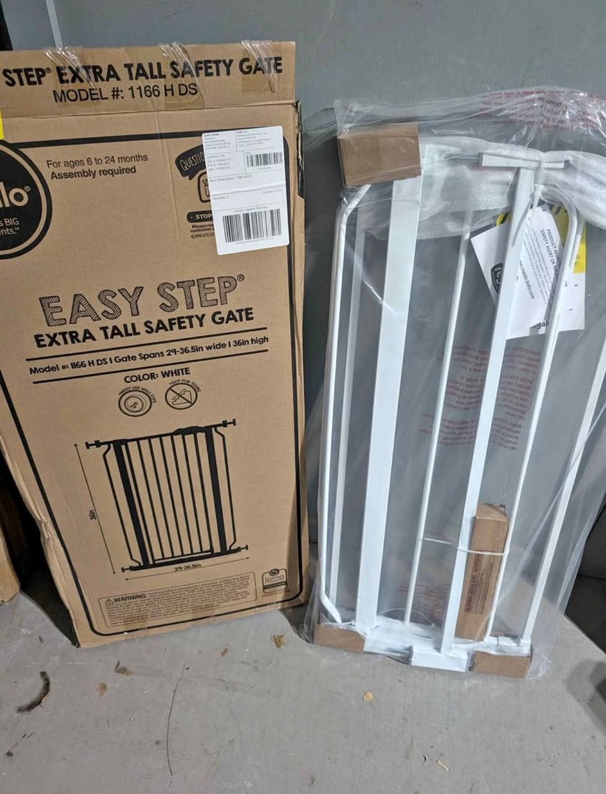 Extra Tall Pet Gate / Safety Gate - Fits Openings 29” - 36.5”