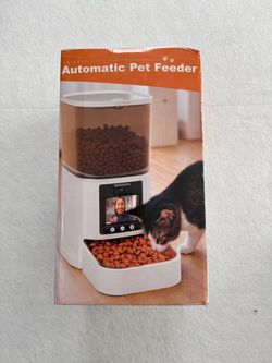 Automatic Pet Feeder with Camera