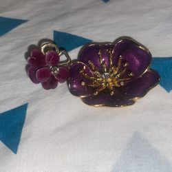 Flower Shaped Breast Pin And Ring 