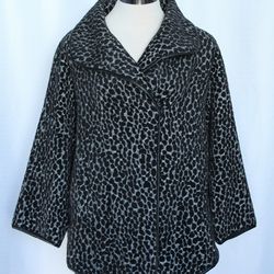 Chico’s Size 1 Black Grey Leopard Print Short Coat