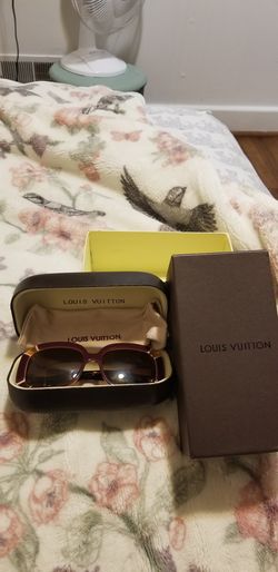 Lois vuitton shades BoxAnd clot mint condition