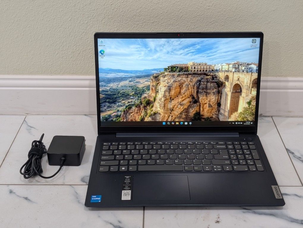 Lenovo IdeaPad 3 Intel Core i5 Windows 11 Laptop