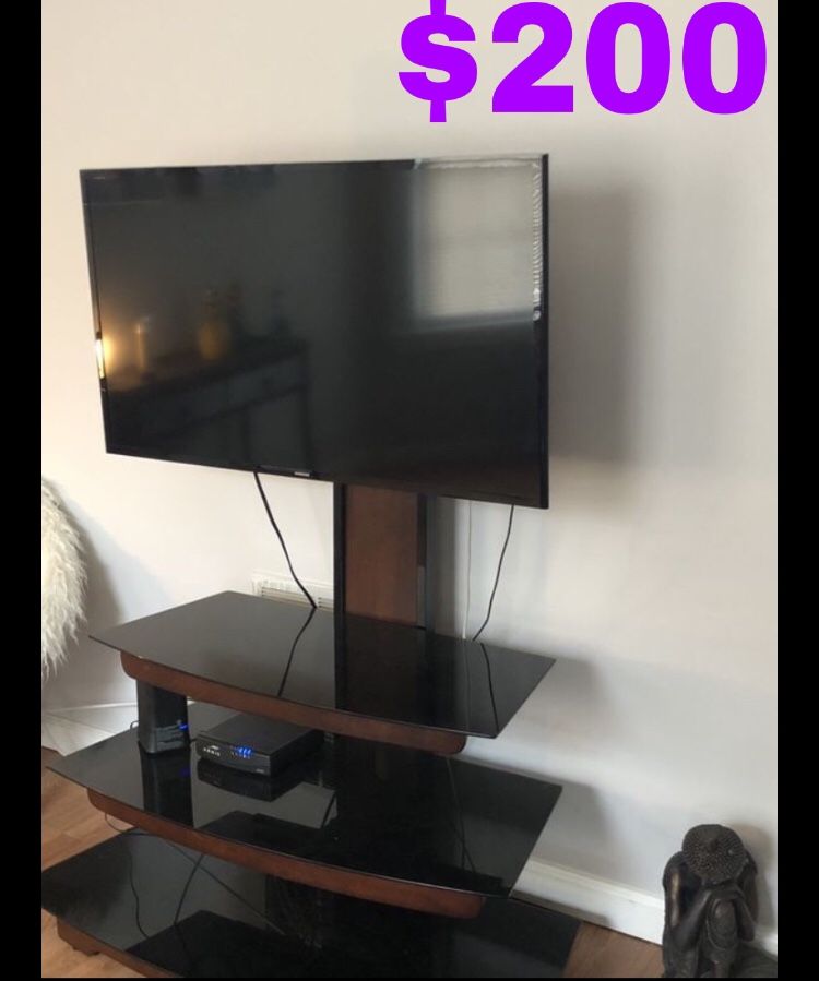 The board with the television 40’ inch