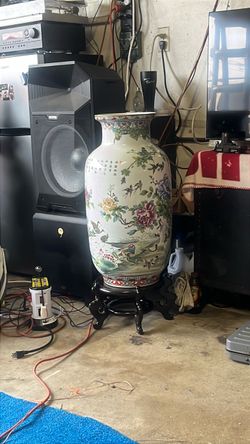 3 foot standing vase.