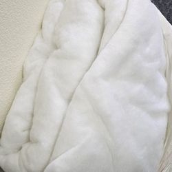 Poly-fill Pillow Stuffing