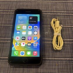 Unlocked iPhone 8 Plus 64 GB in Black