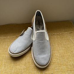 NEW Tommy Bahama Slip On Sneakers Flats Loafer Shoes Womens Sz 9.5 NWT