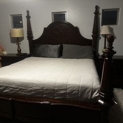 Four Poster Walnut King Bed 