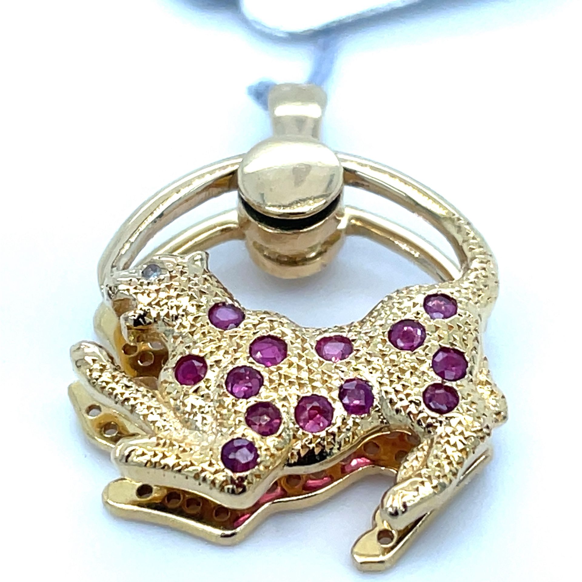 18Kt Yellow Gold 2 Part 3D Jaguar Pendant 4.70g I-1798