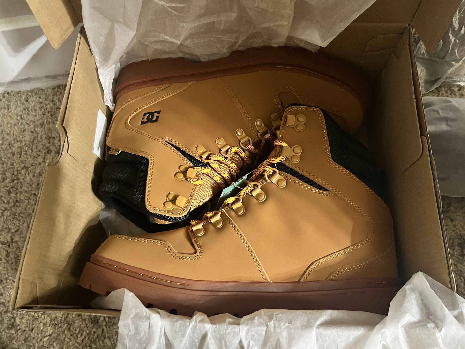 Men’s DC Perry boots