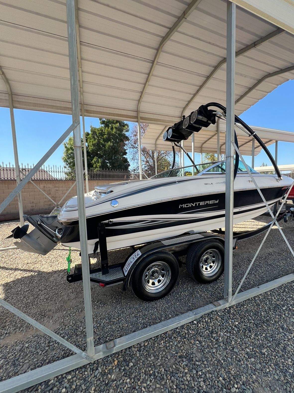 2001 Monterey 190 LS