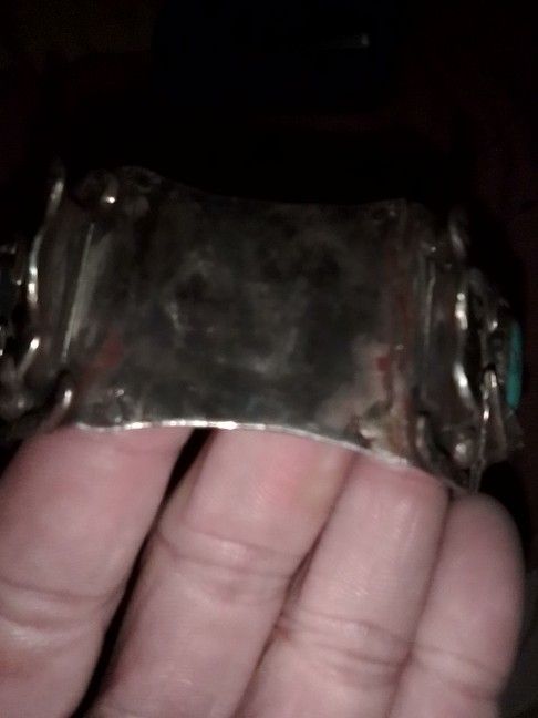 VINTAGE NAVAJO INDIAN SILVER & TURQUOISE CUFF BRACELET with LEAVES