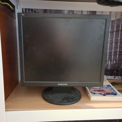Samsung 17 In Monitor 