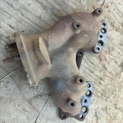 Toyota Pickup Exhaust Manifold