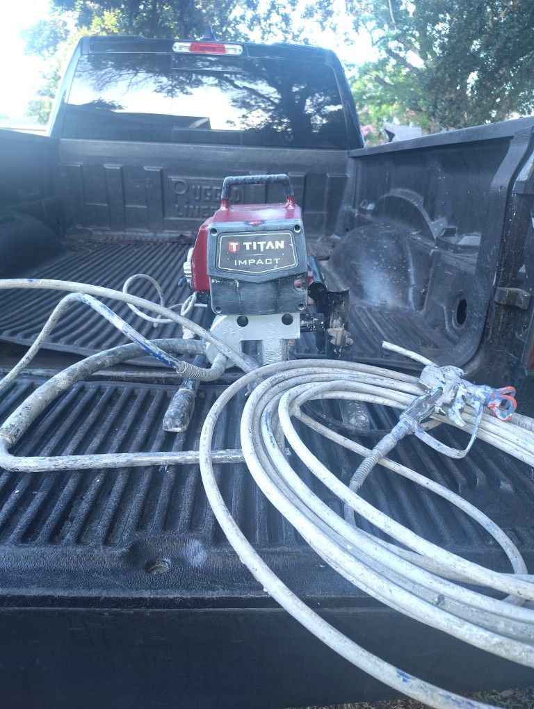 Spray Paint Titan 440