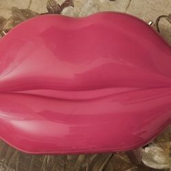 lips clutch purse 