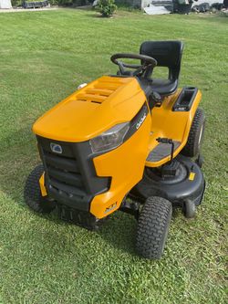 Cub cadet riding mower 46” deck