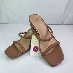 A New Day Womens Heeled Sandals Size 5 Light Brown New with Tags