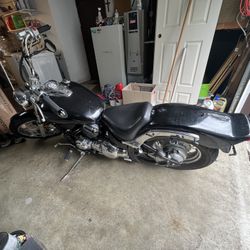 Yamaha VStar 650