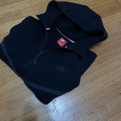Nike Tech {XL} Lmk 🔌 Throw Offers