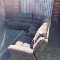 Carlin Fabric Power Reclining Sectional with Power Headrests 