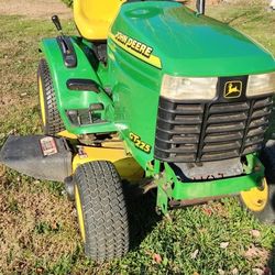 John Deere GT225 garden Tractor Lawn Mower