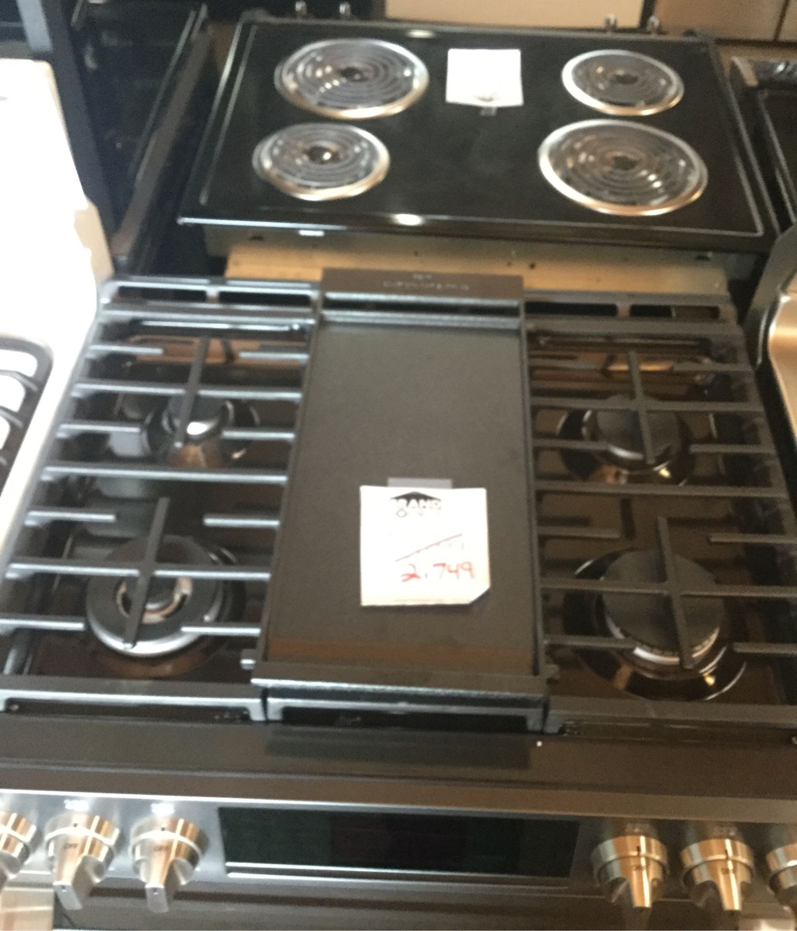 Cafe 30 in. 5.6 cu. ft. Gas Range with SelfClean Oven in Matte Black