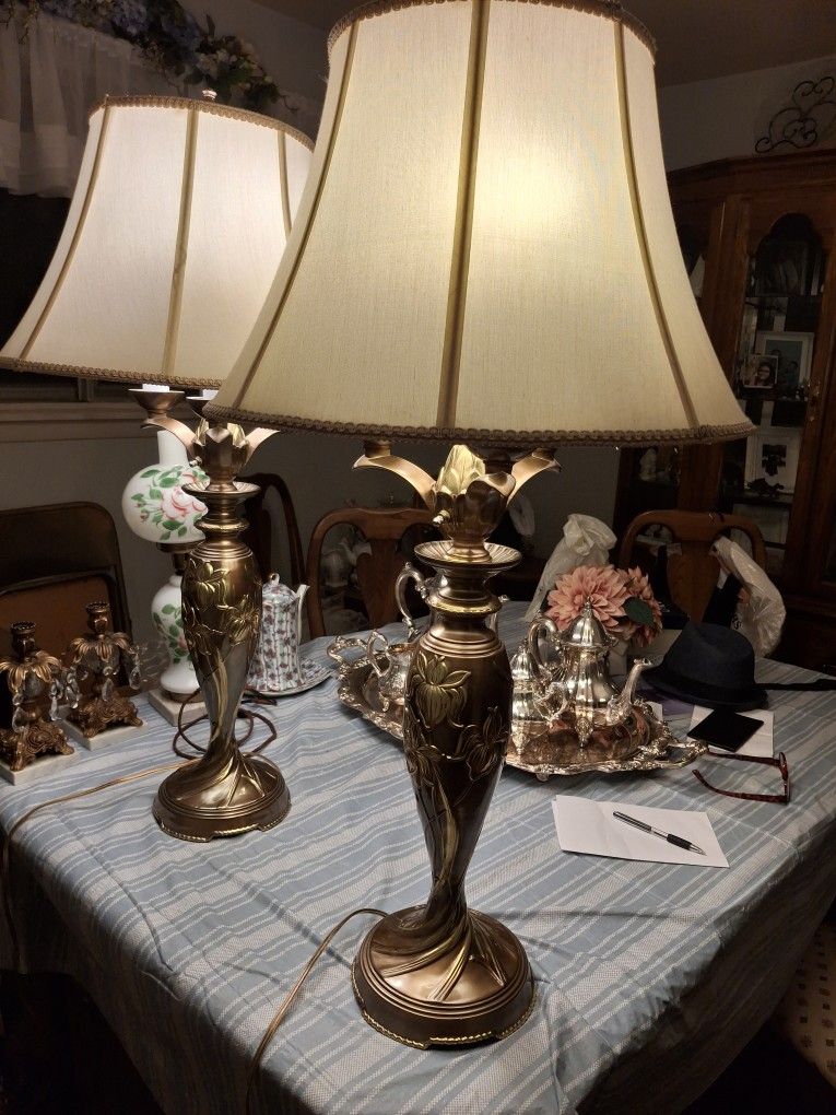 BEAUTIFUL Vintage Solid BRASS LAMPS WITH FLOWERS AND VINES AND 4 LIGHTS