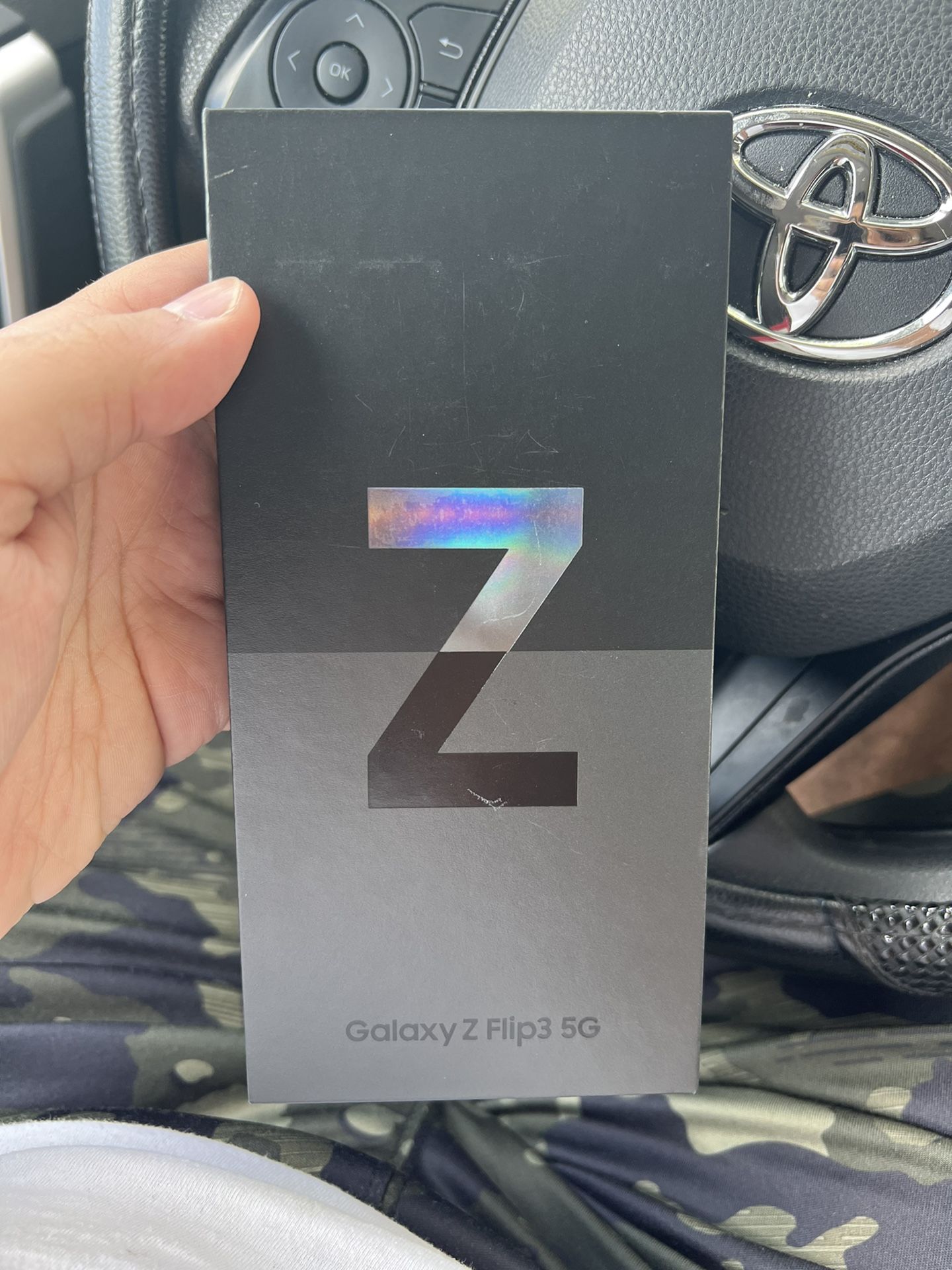 Samsung Galaxy Z Flip 3 Black 128GB (Verizon) Brand New Sealed