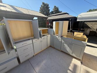 kitchen cabinets (grey)